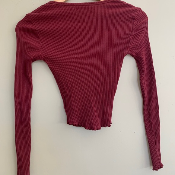 Urban Outfitters long sleeve - Picture 3 of 4